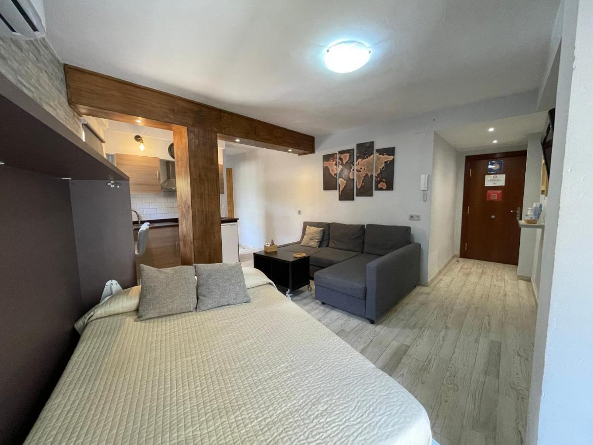 Apartamentos Elysium ตอร์เรโมลิโนส ภายนอก รูปภาพ