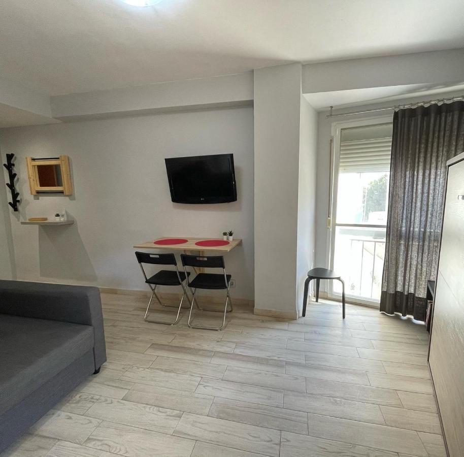 Apartamentos Elysium ตอร์เรโมลิโนส ภายนอก รูปภาพ