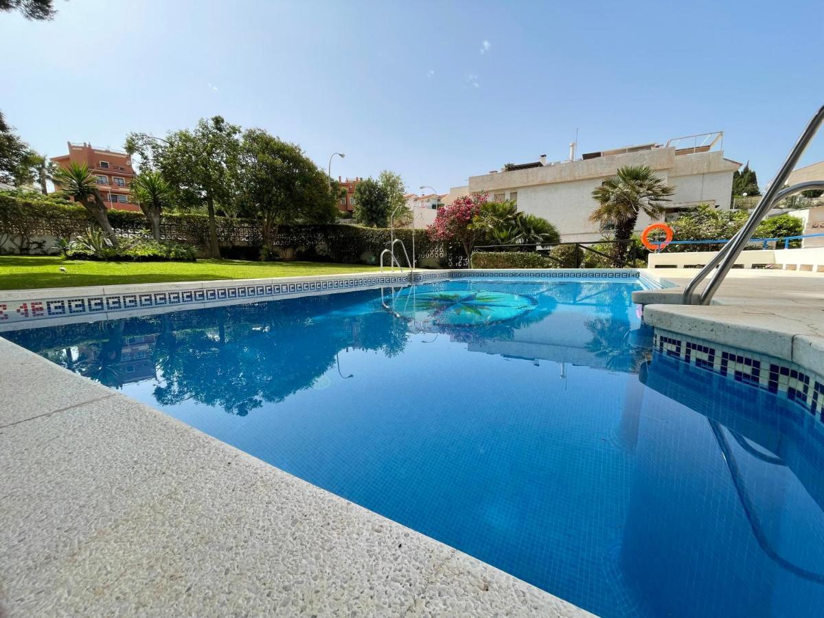 Apartamentos Elysium ตอร์เรโมลิโนส ภายนอก รูปภาพ