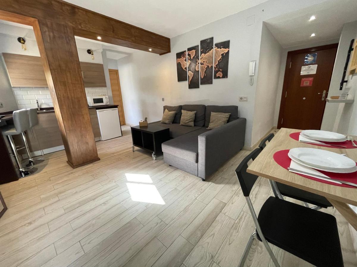 Apartamentos Elysium ตอร์เรโมลิโนส ภายนอก รูปภาพ